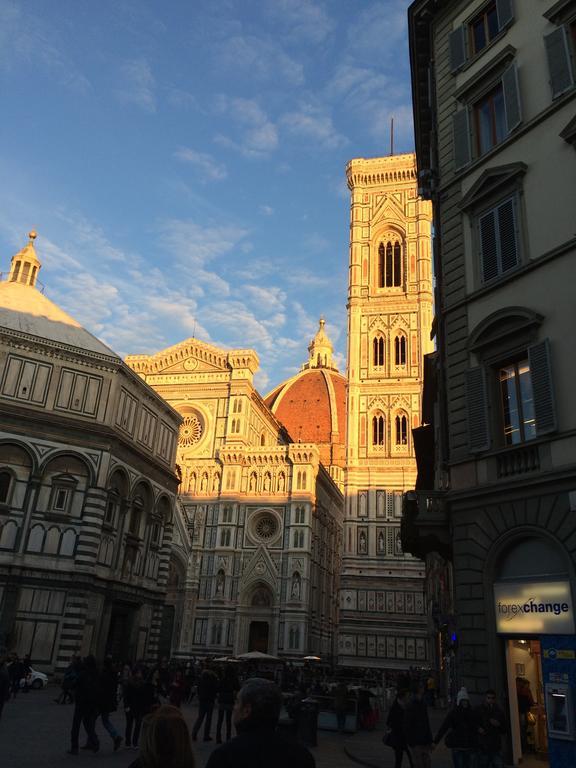 Hotel Tourist House Duomo Florenz Exterior foto